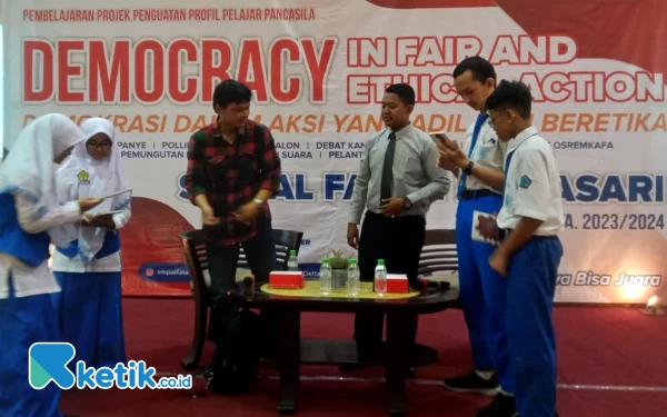 Thumbnail Pembelajaran P5 Ajarkan Pengetahuan sekaligus Praktik Demokrasi di SMP Al Falah Deltasari Sidoarjo