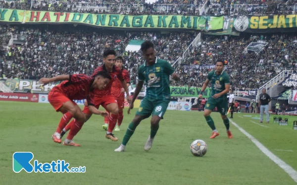 Bawa 22 Pemain, Aji Santoso Tidak Ingin Ambil Pusing Dengan Persija