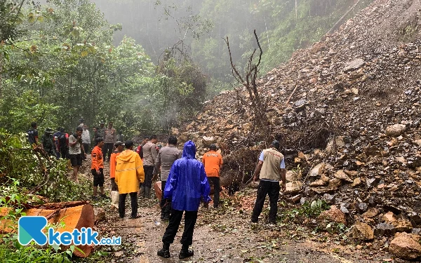 Thumbnail Longsor, Jalan Akses Gayo Lues-Abdya Lumpuh Total