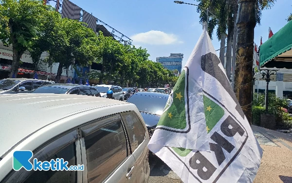 Thumbnail Bendera PKS Tak Terpasang di Jalan Tunjungan Jelang Deklarasi Anies-Cak Imin, Ada Apa?