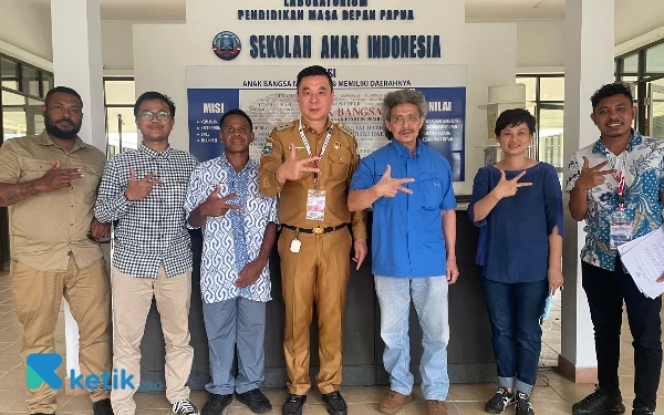 Sambangi SAI, Bupati Freddy Ajak Bangun Pendidikan Anak Kaimana