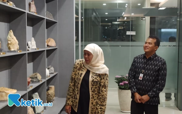 Thumbnail Berita - Gubernur Khofifah Resmikan Gedung ESDM Jatim Berkonsep Co-Working Space 