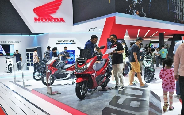 Thumbnail Berita - Laris Manis! Motor Honda Terjual 1.054 Unit di IIMS 2023