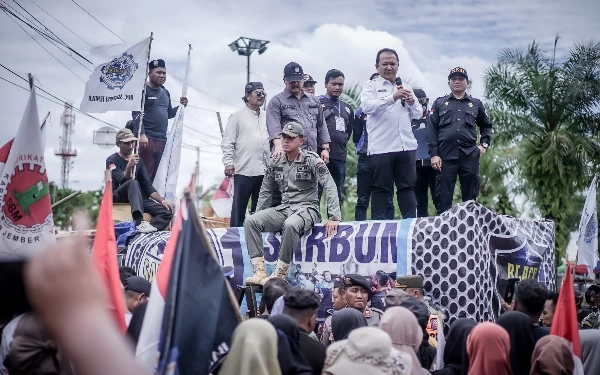 Bupati Jember Temui Langsung Demonstran Buruh PDP Kahyangan