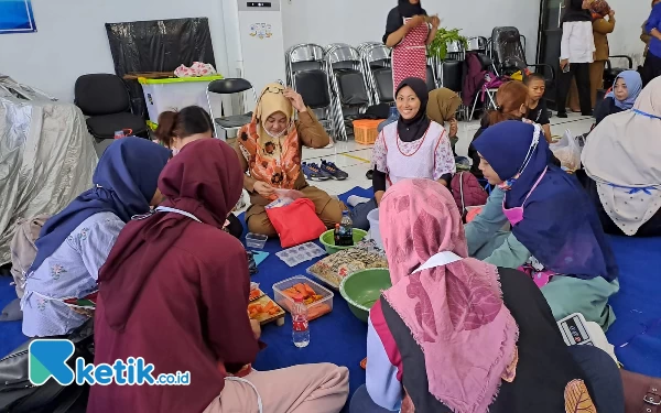 Pemberdayaan Perempuan Jember Melalui Pelatihan Wirausaha Kreatif