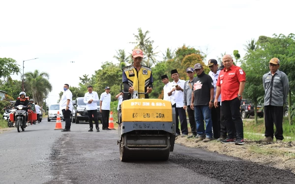 Thumbnail Hari Kedua Program Jember Berbagi, Bupati Tinjau Pembangunan Infrastruktur di Tempurejo