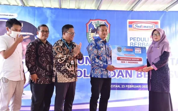 Bupati Pacitan Resmikan Program CSR Beasiswa Siswa