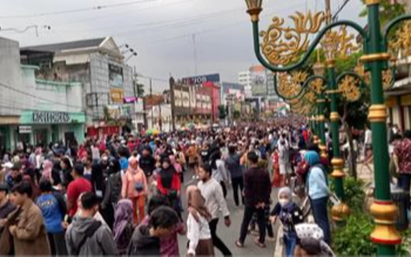 Thumbnail Sandiaga Tetapkan Kayutangan Heritage Jadi Desa Wisata Indonesia