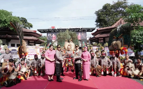 Thumbnail Berita - AKBP Wimboko Jabat Kapolres Ponorogo, Ini Pesan Pejabat Lama