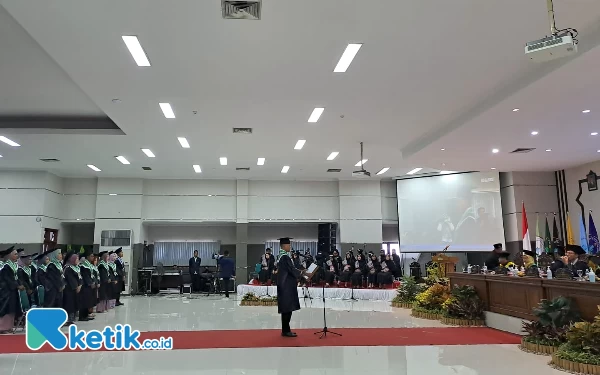 Thumbnail Wisuda UIN KHAS Jember, Rektor Minta Doa Restu Pembangunan Kampus II