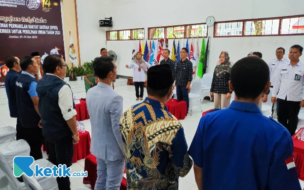 DPD Nasdem Daftarkan 50 Bacaleg ke KPU Kabupaten Jember