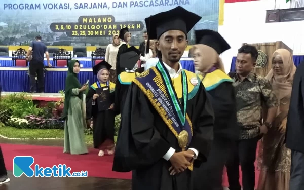 Mengenal Nurholis Majid, Wisudawan Doktor Terbaik UMM Asal Masalembu Madura