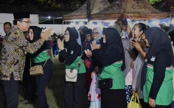 Buka Pasar Sidobangkit, Bupati Muhdlor Ali Puji Pemdes Rangkah Kidul