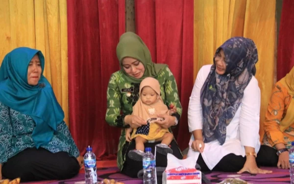 Thumbnail Tekan Stunting, AKB dan AKI, Bupati Mojokerto Gelar Program SEHATI di Desa Mojokumpul