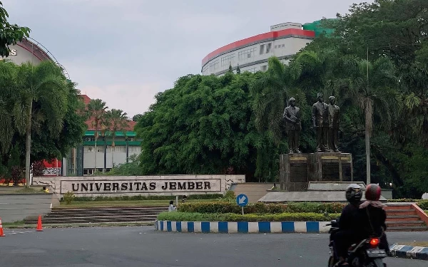 Thumbnail Pengumuman! Pendaftaran Seleksi Mandiri Mahasiswa Baru Universitas Jember 2023 Dibuka