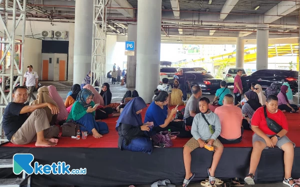 Kecewa Beli Tiket Ferry Merak-Bakauheni, Penumpang: Ekspres Rasa Reguler, Kapal Banyak Tunda