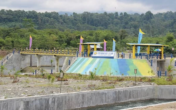 PT Brantas Energi Buka Lowongan  Sekretaris Direktur