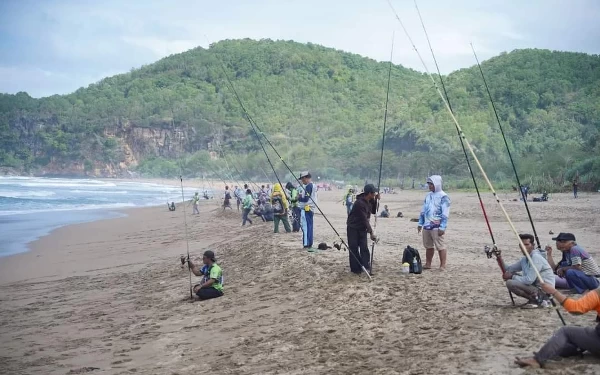 Thumbnail Lomba Mancing Pacitan: Ajang Kompetisi, Silaturahmi, dan Promosi Wisata