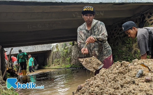 Thumbnail Anomali Cuaca, Dinas PUPR Pacitan Kesulitan Normalisasi Saluran