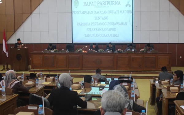 Thumbnail Terkait Silpa Rp 219 Miliar di APBD Kabupaten Madiun 2022, Kaji Mbing: Pendapatan Surplus dan Efisiensi