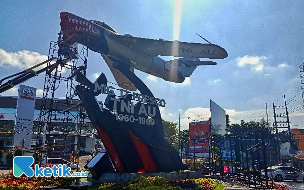 Sejarah Monumen Pesawat MiG 17 Fresco yang Sempat Ditakuti Belanda