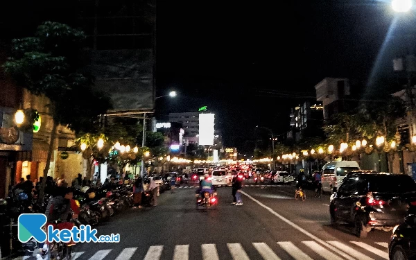 Penataan Koridor Kayutangan Heritage Malang, PKL Dilarang tapi Kedai Kopi Merebak