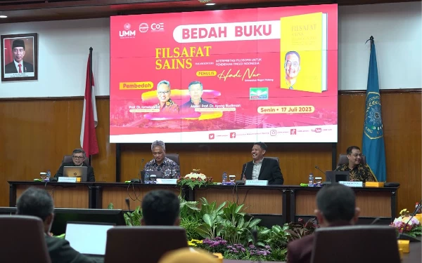 Dubes UNESCO Bedah Buku Filsafat Bersama Akademisi UMM