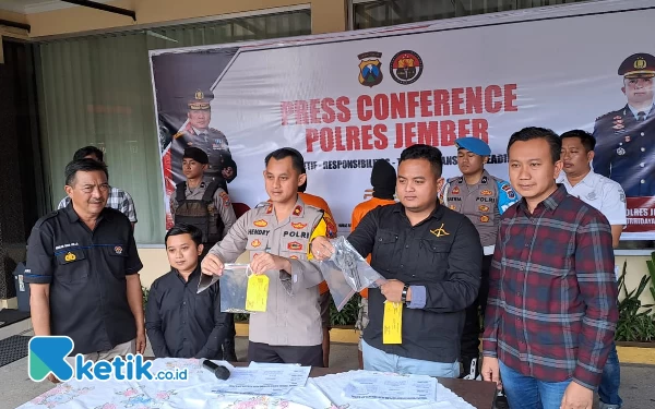 Pelaku Jual-Beli Senjata Api Ilegal Asal Banyuwangi Dibekuk Polres Jember