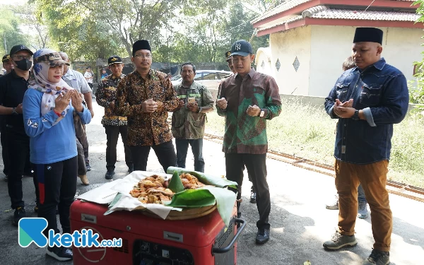 Sidak Betonisasi Jalan, Gus Muhdlor: Manfaatnya Besar bagi Masyarakat