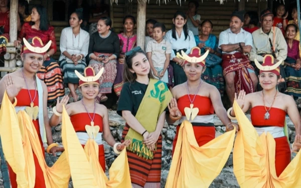 Thumbnail Berita - Bilqis Ariffin, Sosio Traveller Ungkap Keramahan Masyarakat Sumba Barat Daya