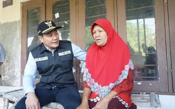 Kunjungi Rumah Lansia yang Rusak Parah, Wabup Sidoarjo Subandi: Segera Perbaiki!