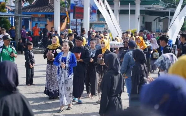 Sedekah Pasar Minulyo Pacitan Digelar, Antusiasme Masyarakat Membludak