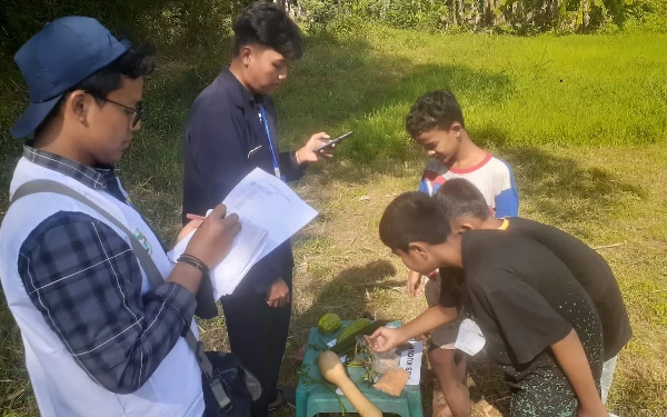 Thumbnail Berita - Mahasiswa KKN di Jember Kenalkan Permainan Chiera, Alihkan Anak Kecanduan Gadget