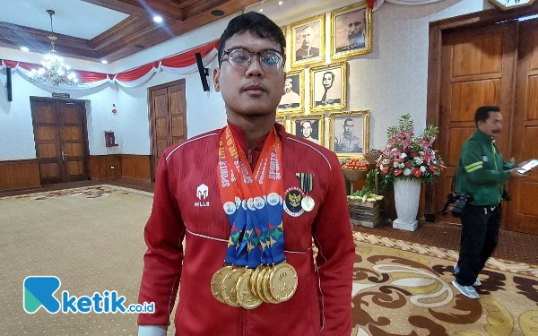 Thumbnail Berita - Raih 7 Medali Emas pada ASEAN Para Games 2023, Inilah Sosok Rifky Maulana