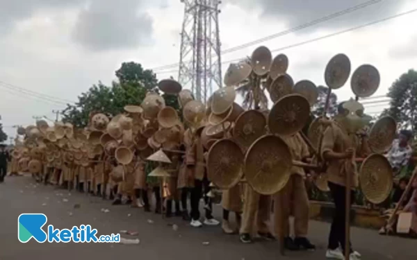 Thumbnail Ribuan Masyarakat Antusias Saksikan Karnaval dan Pawai Pembangunan