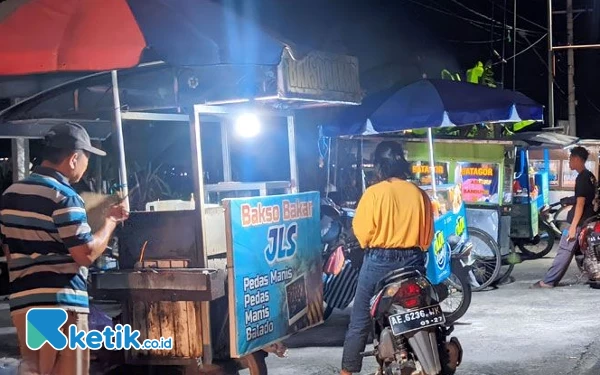 Thumbnail Menikmati Kuliner Sepanjang Jalan Lintas Selatan Pacitan yang Menggoda