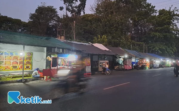 Dikritik Karena Dianggap Membiarkan PKL di Kawasan Kampus, Ini Respon Dishub - Satpol PP Jember