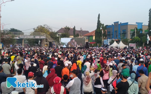 Massa Simpatisan Amin Tumplek Bek, Menyemut di Sidoarjo