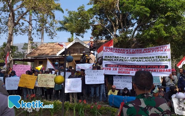 Pertanyakan Kejelasan Kemitraan, Warga Ijen Bondowoso Geruduk PTPN XII