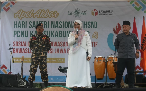 Thumbnail Ribuan Santri Sukabumi Ikuti Sosialisasi Pengawasan Partisipatif dalam Peringatan HSN