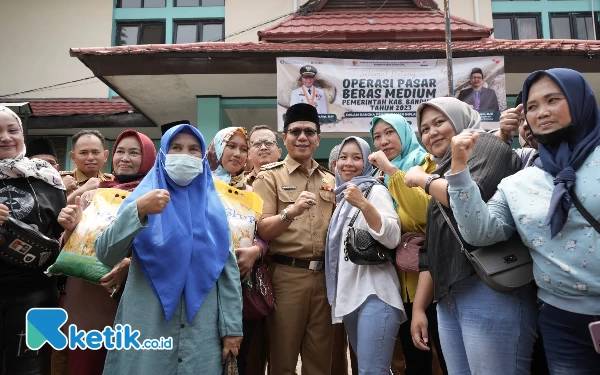 Thumbnail Operasi Pasar Murah Pemkab Bandung Jual Beras Rp 10.200 per Kg