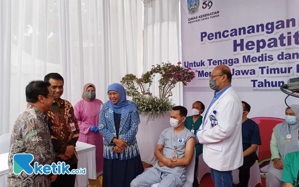 Thumbnail Gubernur Jawa Timur Canangkan Imunisasi Hepatitis B Bagi Nakes