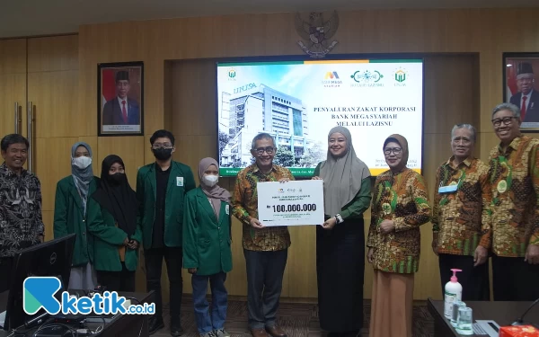 Thumbnail Berita - Unusa Dapat Dana Zakat Korporasi Rp100 Juta untuk Beasiswa Mahasiswa Kurang Mampu