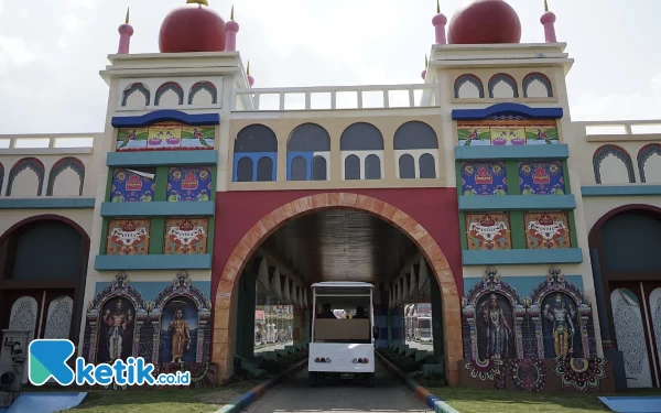 Thumbnail Bollywood Spot di Drive Thru Park. (Foto: Sholeh/ketik.co.id)