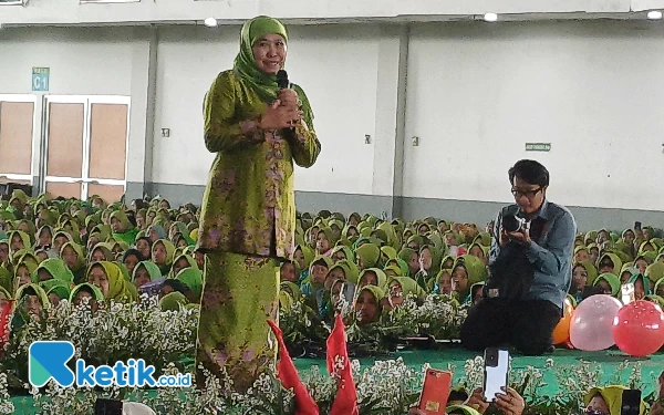 Ditanya Pendampingnya di Pilgub Jatim 2024, Khofifah: Tanya Mas Emil Dulu Rek