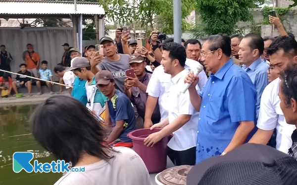 Thumbnail Dekat dengan Rakyat, SBY Bersama Kader Demokrat Mancing Bareng di Blitar