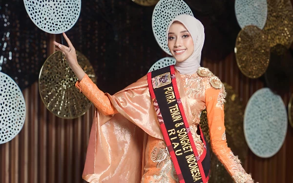 Clarissa Vania Indriati, Putri Tenun dan Songket Riau 2023 Ajak Masyarakat Lestarikan Budaya Bangsa