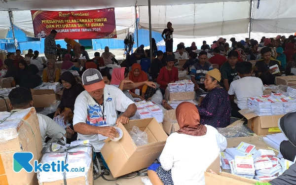 Thumbnail Berita - KPU Jember Temukan 358 Surat Suara Rusak