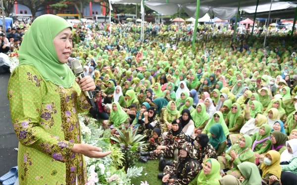 Thumbnail Berita - Khofifah Hadiri Pengajian Akbar PW Muslimat NU Lampung, Doakan Jemaah Dapat Limpahan Keberkahan