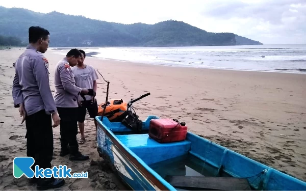 Diduga Tergulung Ombak, Nelayan di Pacitan Hilang Tak Kunjung Pulang